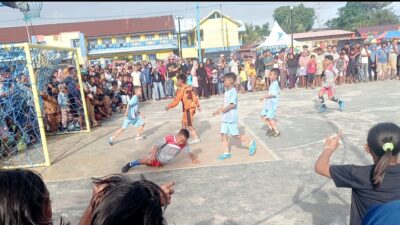 Antusias Warga Nonton Lomba Gebyar Merah Putih