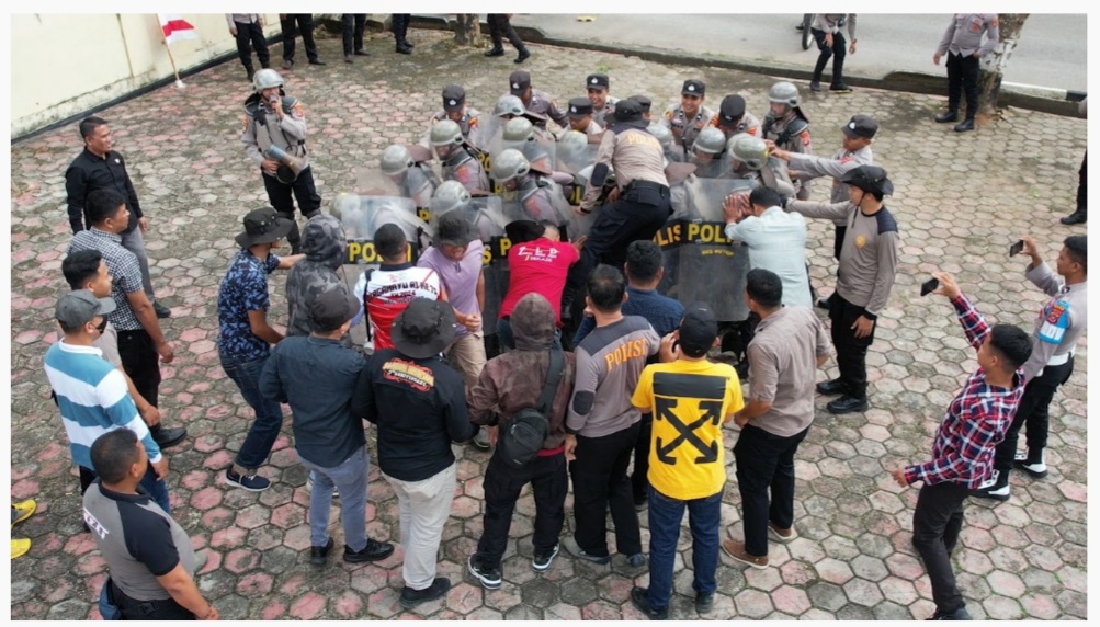 Pilkada Serentak 2024, Polres Buton Gelar Latihan Sispam Kota