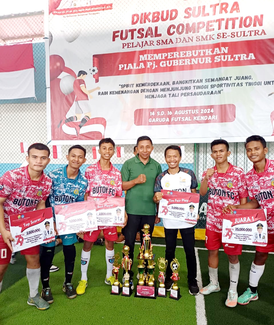 Pelajar SMA/SMK Buton Juara 1 Lomba Futsal Competition Se - Sultra