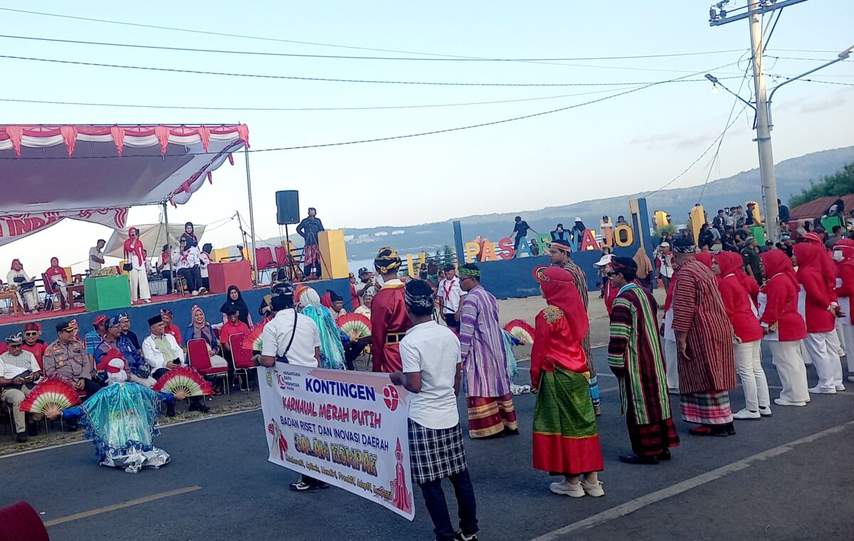 Pemkab Buton Gelar Karnaval Budaya HUT Ke-79 RI