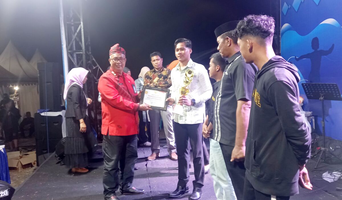 Sekda Tutup Festival Teluk Pasarwajo