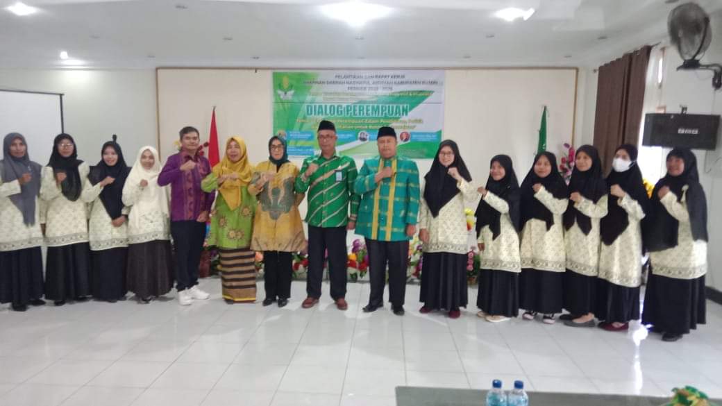 Sekda Buton Lantik Pimpinan Nasyiatul Aisyiyah Buton