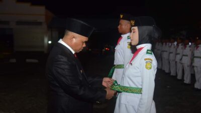 Pj. Bupati Buton Kukuhkan 73 Pasukan Paskibraka