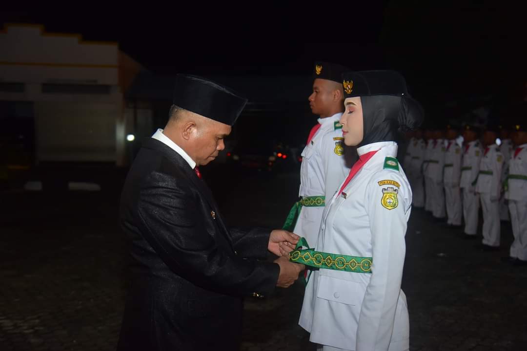 Pj. Bupati Buton Kukuhkan 73 Pasukan Paskibraka