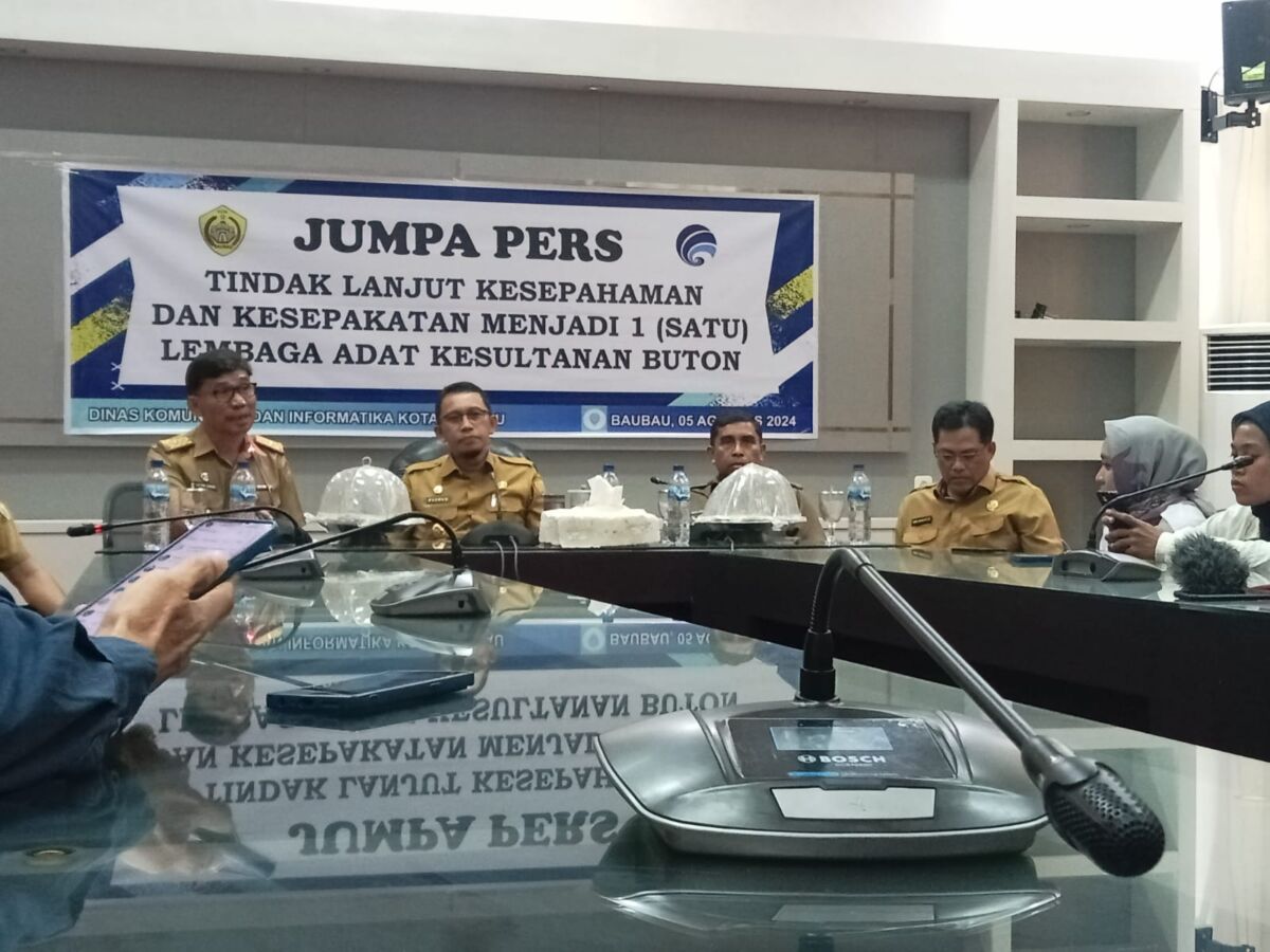 Pj Walikota Baubau Dorong Giat Sholat Berjamaah di Setiap Sekolah