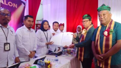 Daftar di KPU Buton, Berlian Hadir Bawa Perubahan untuk Buton