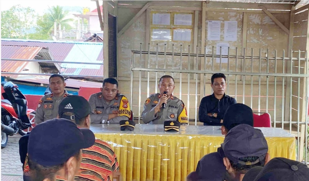 Wujudkan Pilkda Damai, Wakapolres Buton Gelar Tatap Muka Bersama Para Tokoh di Desa Banabungi