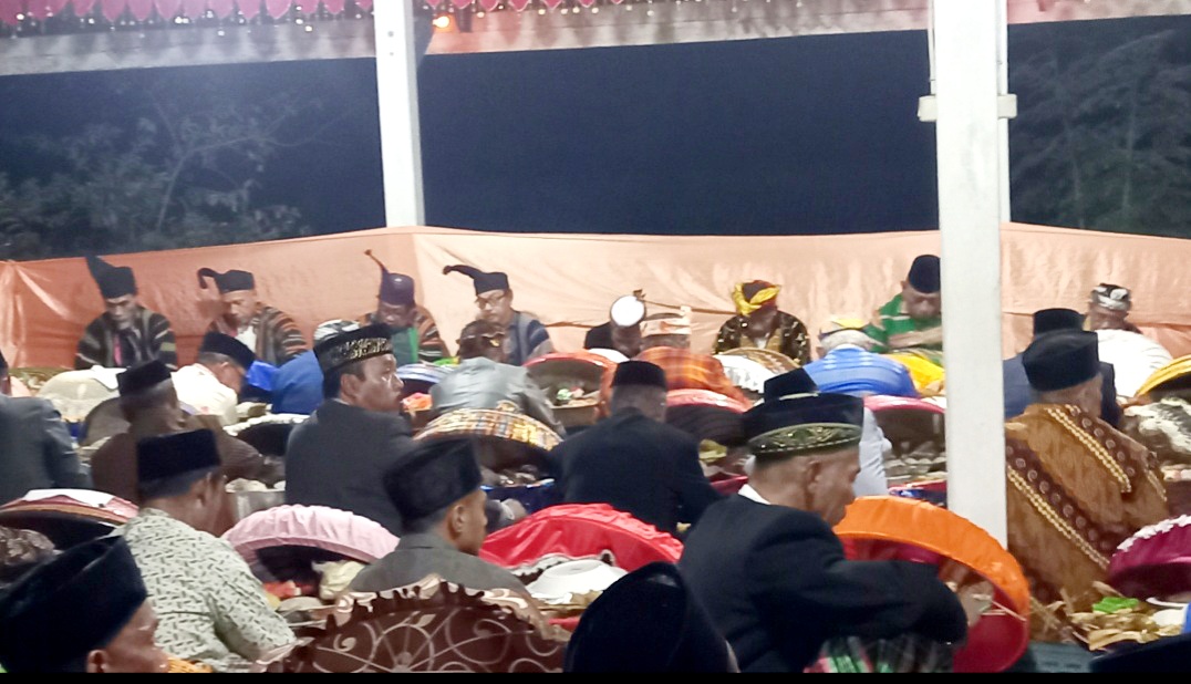 Masyarakat Desa Kancinaa Gelar Pesta Adat Wayaro