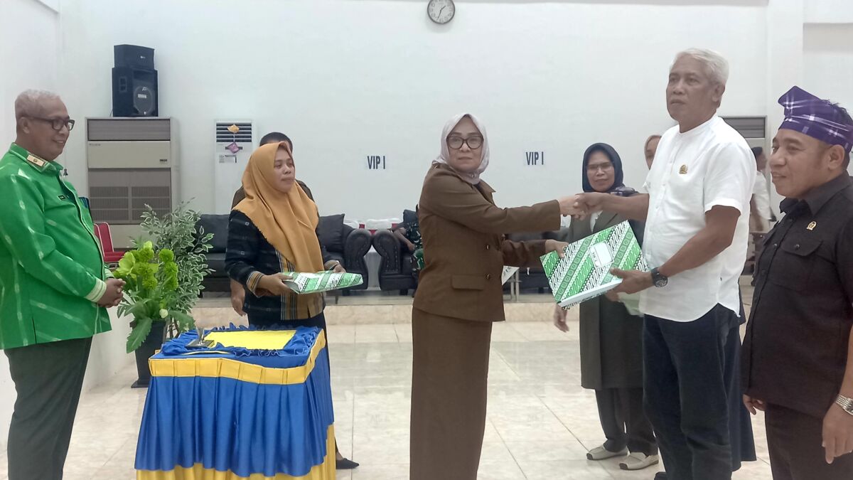 DPRD Buton Gelar Sidang Paripurna Penyampaian Raperda Perubahan APBD 2024 DPRD Buton Gelar Sidang Paripurna Penyampaian Raperda Perubahan APBD 2024