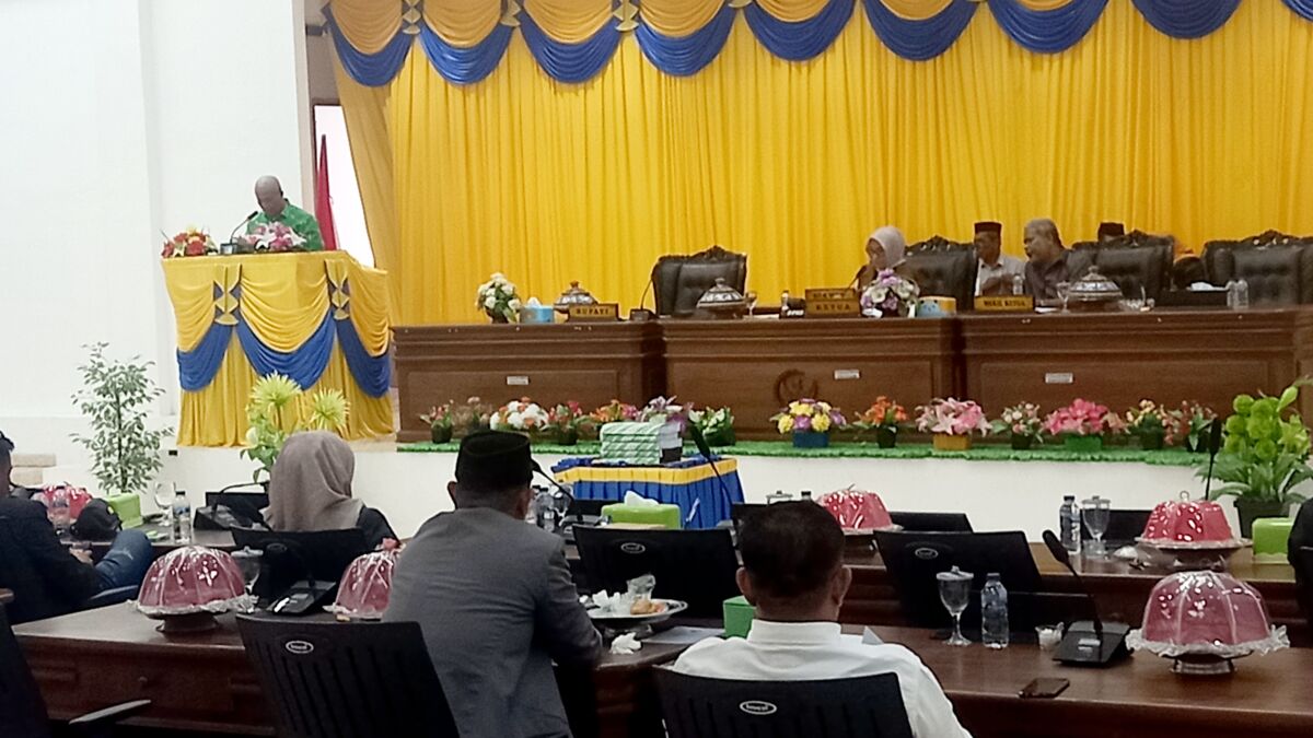 DPRD Buton Gelar Sidang Paripurna Penyampaian Raperda Perubahan APBD 2024 DPRD Buton Gelar Sidang Paripurna Penyampaian Raperda Perubahan APBD 2024
