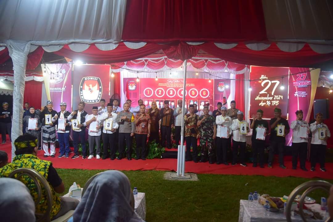 Pj. Bupati Buton Saksikan Pengundian dan Penetapan Nomor Urut Cabup dan CAwabup Buton