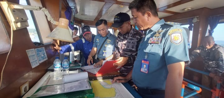 Diduga Langgar UU Pelayaran, TB. L.Maritime/BG Surya Mas Bermuatan Nikel Ditahan