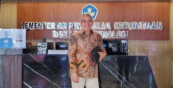 Rektor UM Kendari Kembali Masuk 2% Top Saintis Dunia Tahun 2024