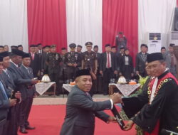 Ketua Pengadilan Negeri Lantik 25 Anggota DPRD Buton