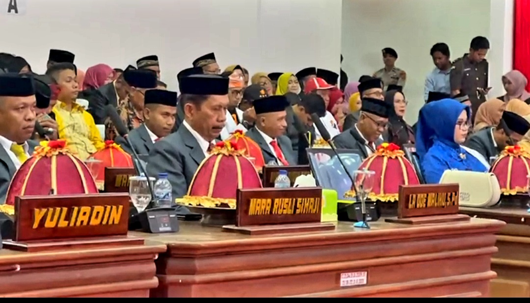 Pj Bupati Buton Hadiri Pelantikan Anggota DPRD Buton Pj Bupati Buton Hadiri Pelantikan Anggota DPRD Buton
