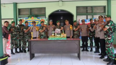 Hari Jadi TNI ke-79 Polres Beri Kejutan Kepada TNI di Buton