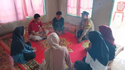 Jelang Pilkada Serentak, Bhabinkamtibmas Polsek Siompu Gencar Sosialisasi Kamtibmas