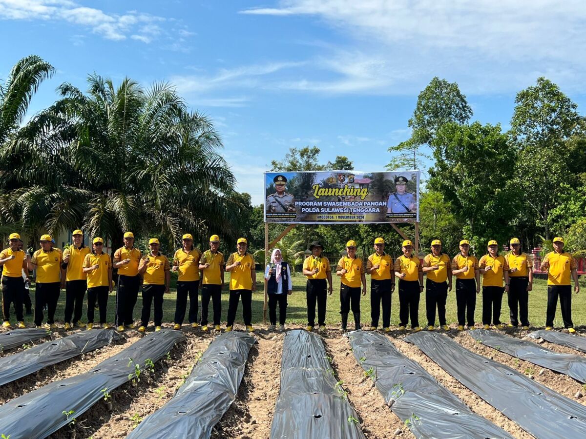 Dukung Ketahanan Pangan Nasional, Polda Sultra Tabur 1000 Benih Ikan dan Bibit tanaman