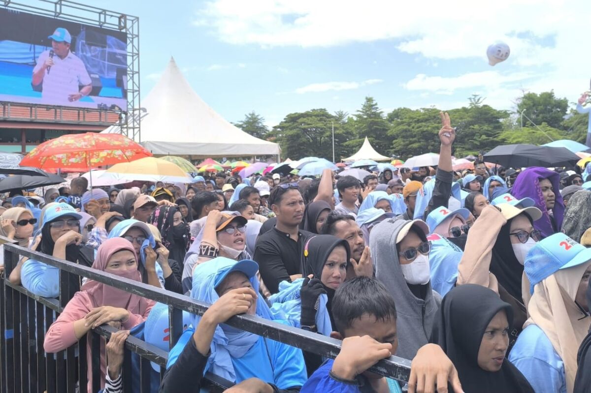Ribuan Warga Padati Kampanye Akbar ASR-Hugua di Kolaka