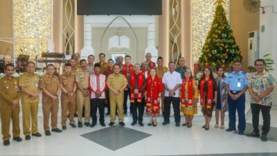 Tinjau Gereja di Kendari, Pj Gubernur : Selamat Memperingati Hari Kelahiran Yesus Kristus