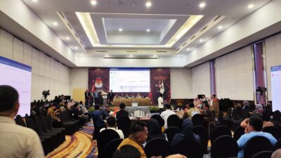 KPU Sultra Tetapkan Paslon ASR-Hugua Menang di Pilkada 2024