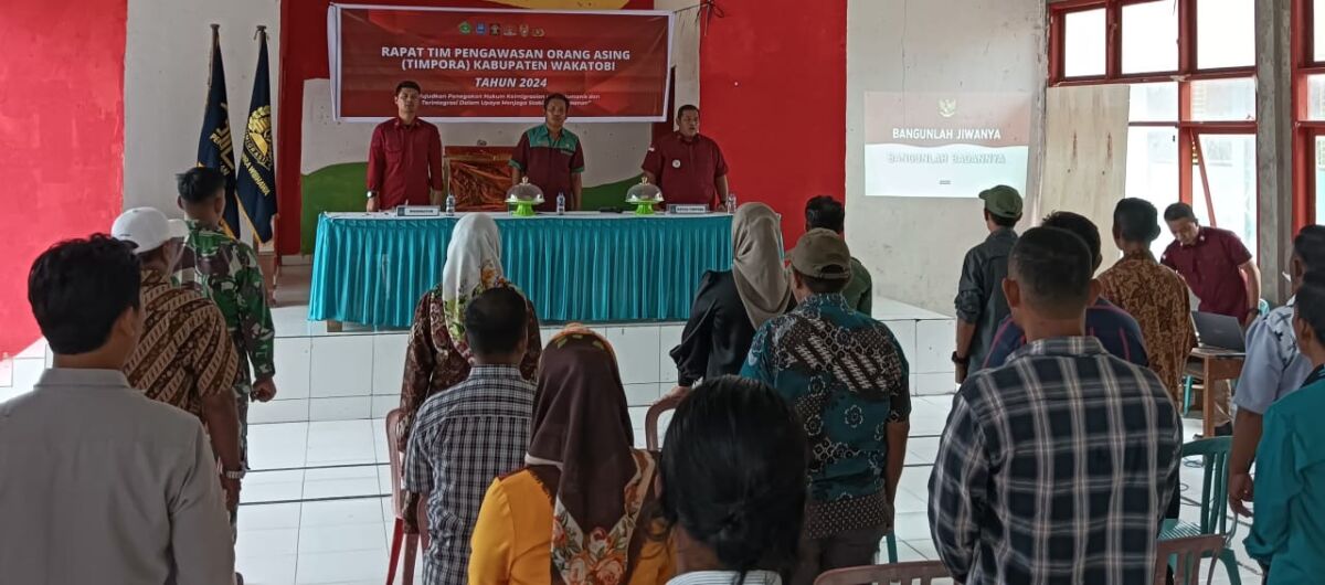 Perkuat Pengawasan Orang Asing, Imigrasi Wakatobi Gelar Rapat TIMPORA di Pulau Kaledupa Perkuat Pengawasan Orang Asing, Imigrasi Wakatobi Gelar Rapat TIMPORA di Pulau Kaledupa