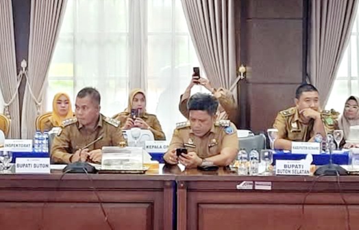 Pj Bupati Buton Hadiri RUPS-LB PD. BPR Bahteramas
