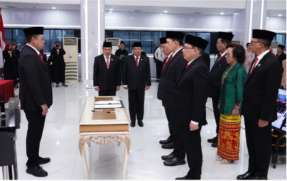 Mentri Nusron Lantik 41 Pejabat Struktural dan Fungsional
