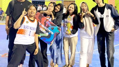 Tim Basket Putri SMAN 1 Pasarwajo Juara 1 dalam Ajang Bola Basket Kors SMANSARA Cup 1