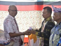 Dinas Pendidikan Buton Gelar Acara Pelepasan Guru Purnabakti