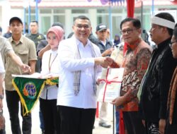 Serahkan 1.641 Sertipikat Redistribusi Tanah di Kabupaten Majalengka