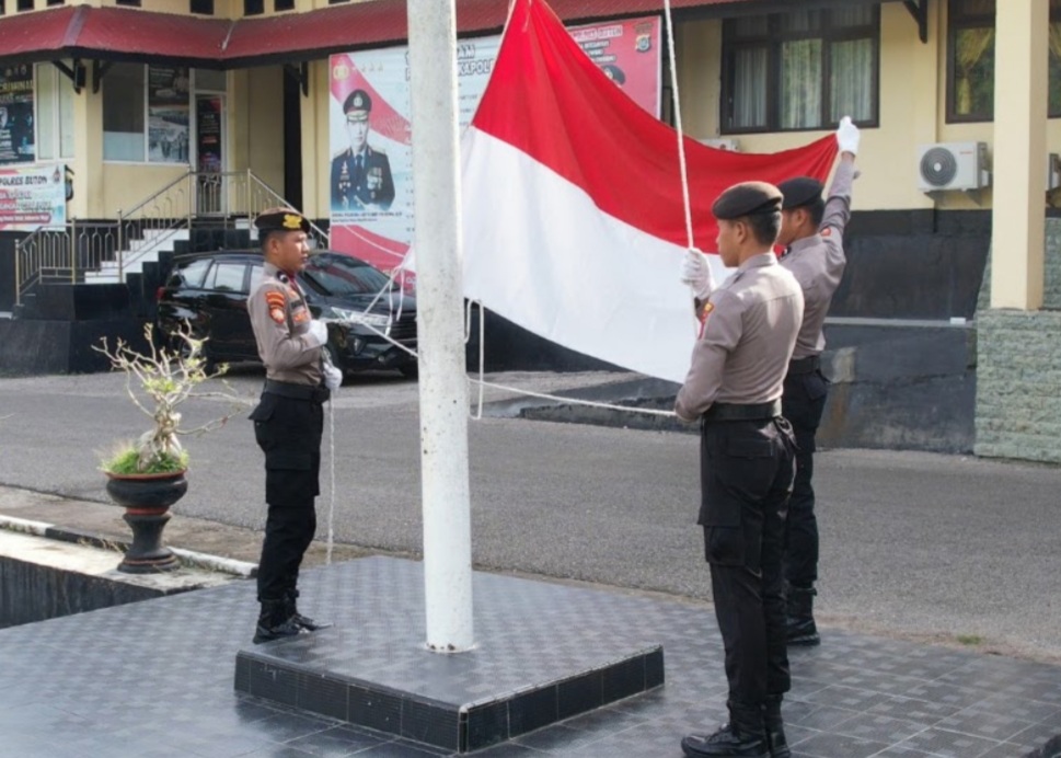 Upacara HKN, Kapolres Buton Ajak Personil Optimalkan Kinerja