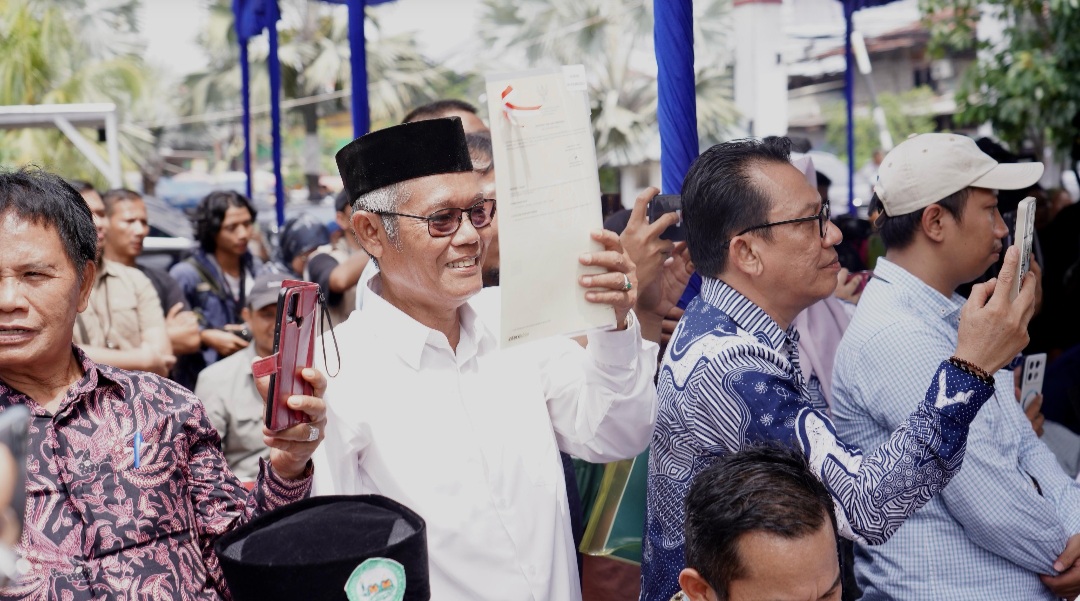 Penantian sejak Tahun 1989, Warga Kampung Nelayan Akhirnya dapat Sertipikat
