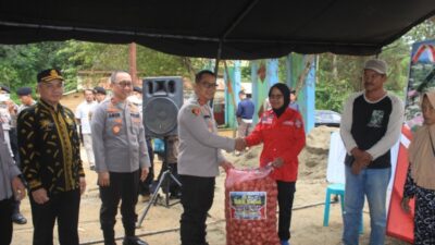 Jelang Ramadhan Kapolda Sultra Gelar Bakti Sosial di TPAS Puuwatu