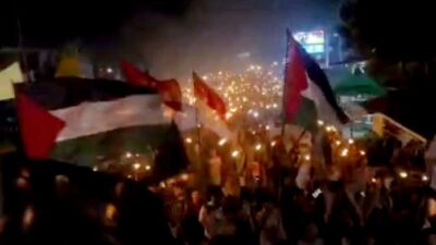 Sambut Ramadan, Warga Pasarwajo Gelar Tabtu Obor