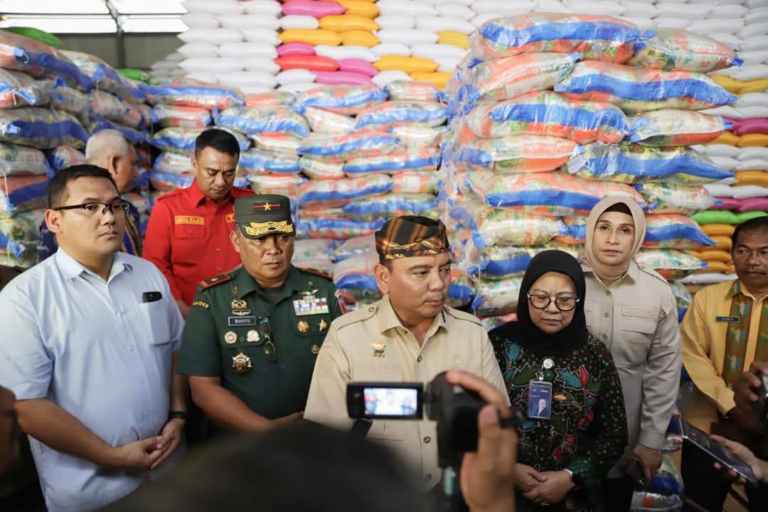 Jelang Ramadan, Pj. Gubernur dan TPID Sultra Tinjau Stok Beras dan Bahan Pokok di Kendari