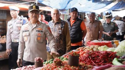 Jelang Ramadhan, Sekda Sultra bersama TPID Sidak Pasar