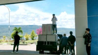 Diduga Ada Indikasi Korupsi pada Pembangunan Gedung Serba Guna di Lasalimu, Warga Demo di Kantor Bupati