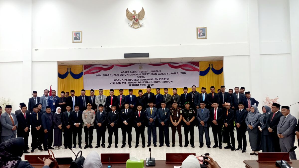 Bupati Buton Alvin Sampaikan Visi Misi di DPRD