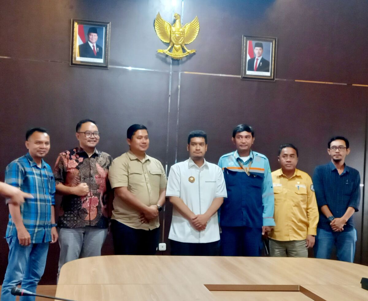 Perusahaan Aspal Akan Perbaiki Ruas Jalan Rusak di 10 Desa