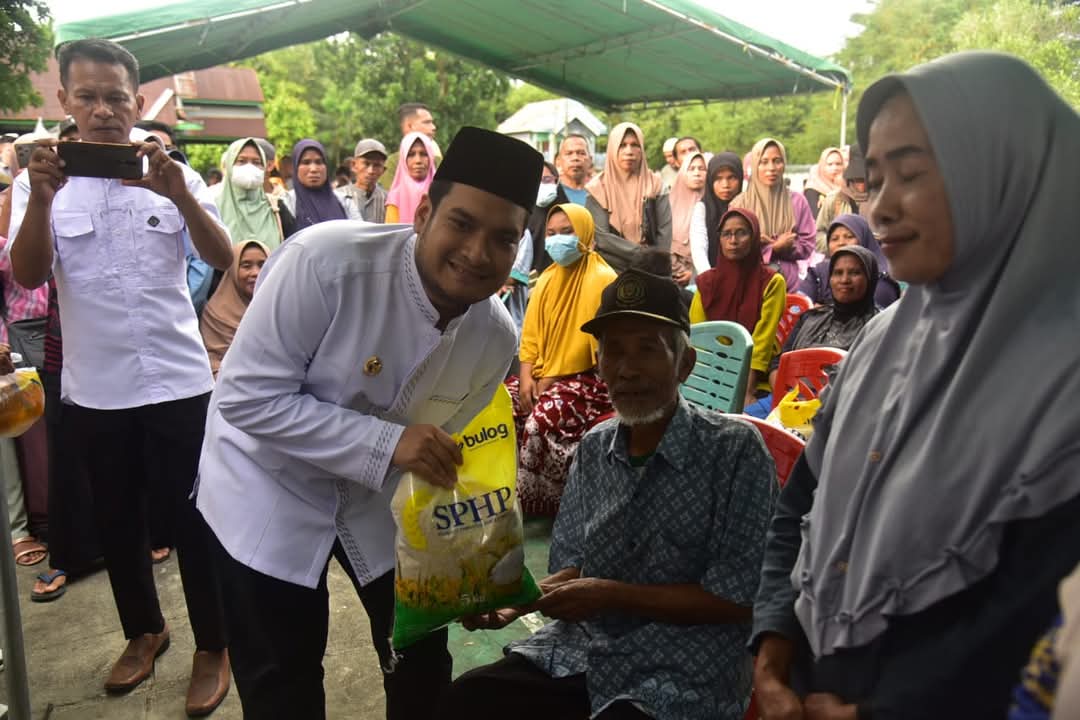 Lagi, Bupati Alvin Buka Pasar Murah di Lasalimu Selatan