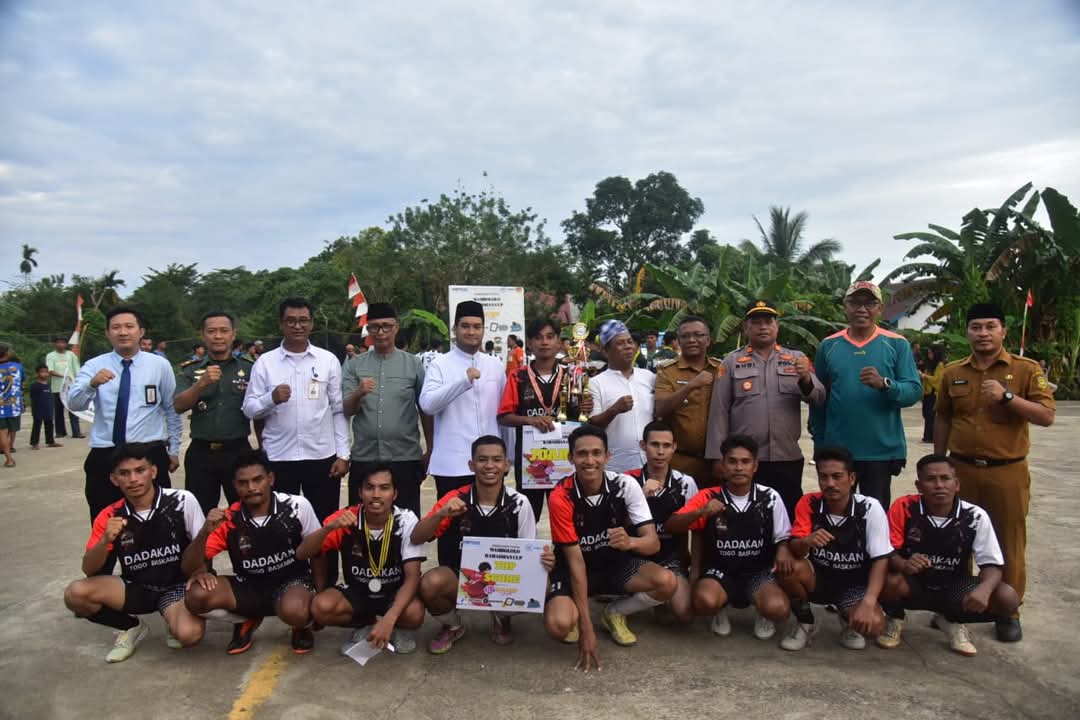 Bupati Buton Tutup Turnamen Futsal di Lasalimu Selatan