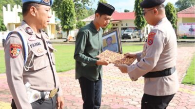 Polri Naikan Pangkat Luar Biasa kepada Aipda Anumerta Fajar Iwu