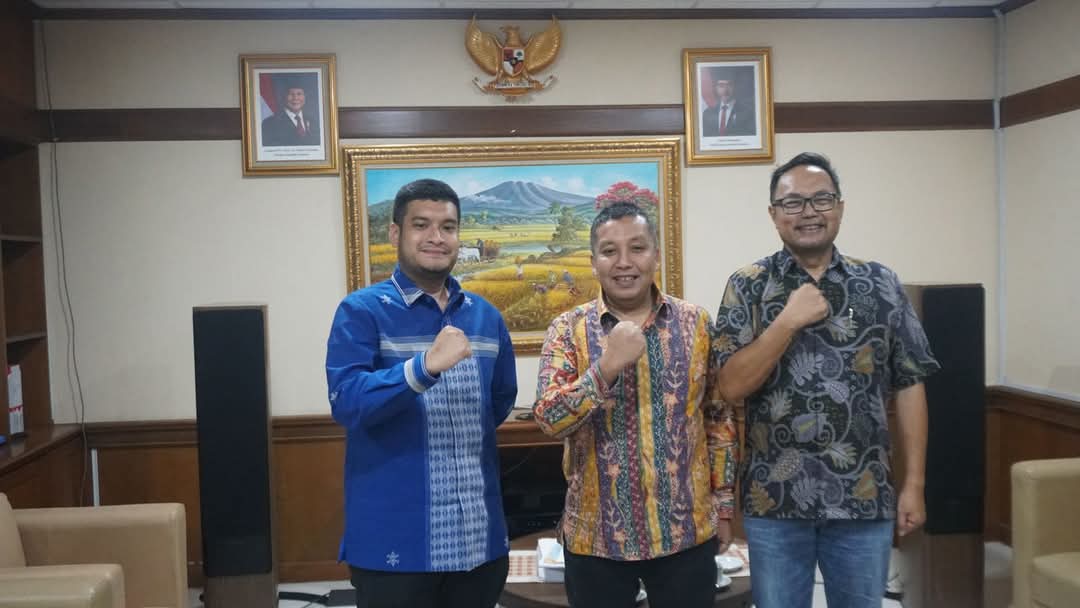 Bupati Buton Bertemu Deputi infrastruktur Bappenas dan Menteri Pertanian di Jakarta