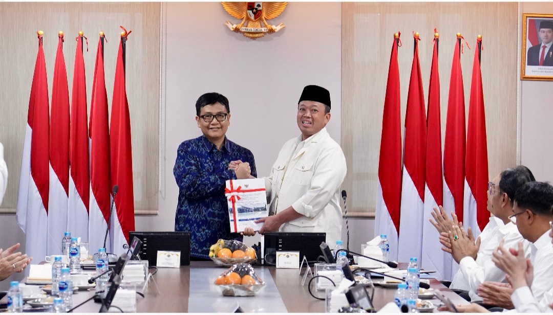 Menteri Nusron Terima Laporan Hasil Pemeriksaan BPK