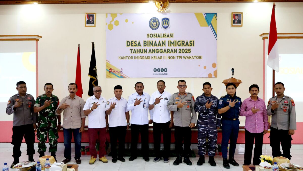 Bekali Desa Binaan, Imigrasi Wakatobi Sosialisasi Tentang Pencegahan TPPO dan TPPM di Wangi-Wangi