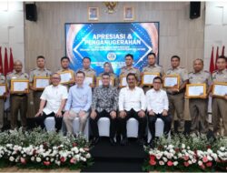 Wamen ATR/BPN Anugerahkan WTAB ke 11 Kantor Pertanahan