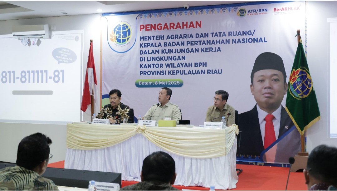 Mentri Nusron :"Kepala Kantor Harus Jadi Duta Informasi ATR/BPN"
