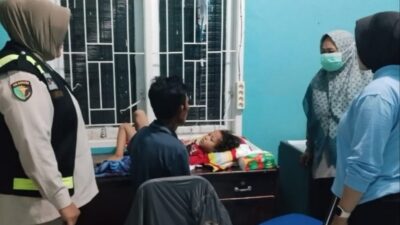 Tim Dokkes Polres Buton Lakukan Pengecekan Kondisi Pasien Korban PMT