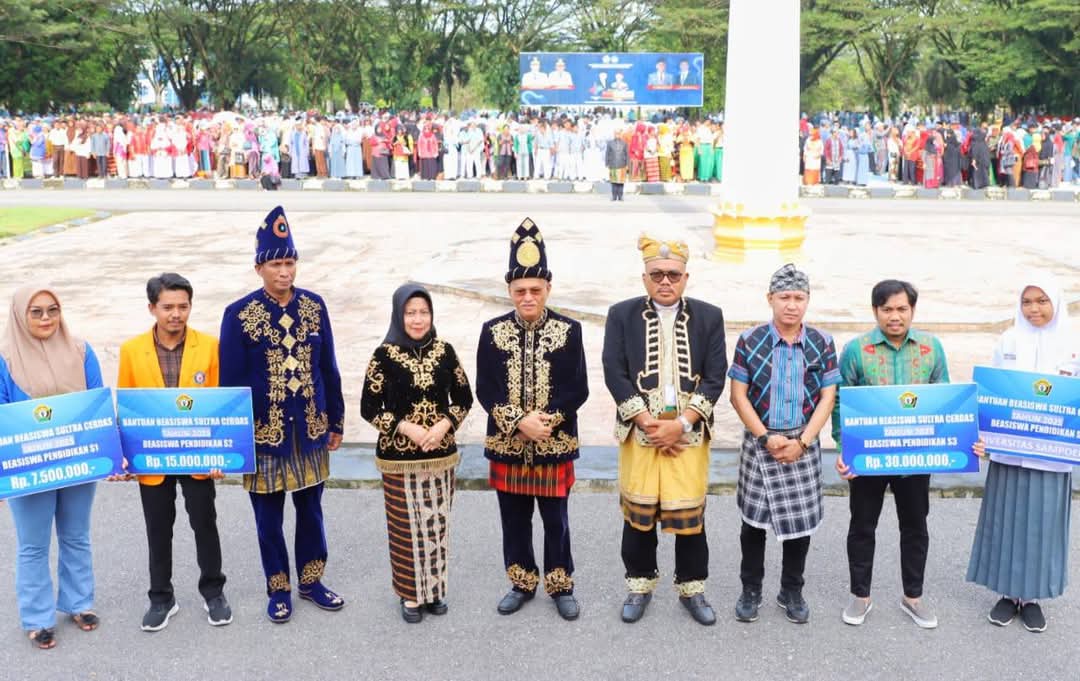 Sekda Sultra Pimpin Upacara Hardiknas